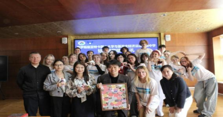 俄罗斯维亚特卡国立大学与基洛夫经济法律高级中学短期研学项目圆满落幕